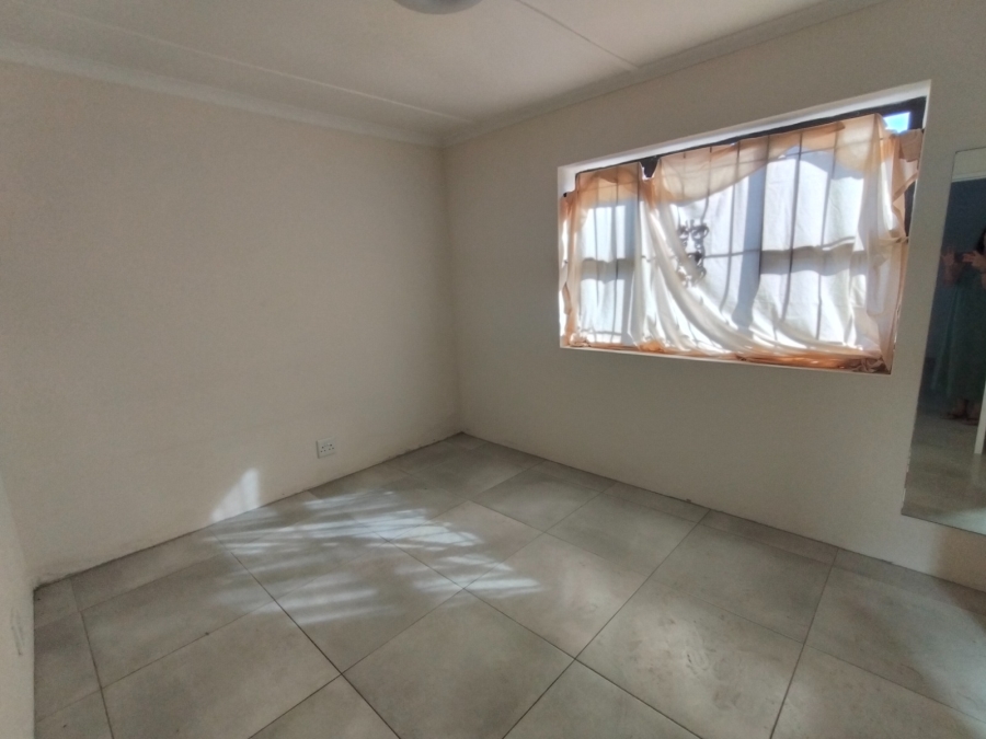 To Let 3 Bedroom Property for Rent in Drostdy Park Western Cape